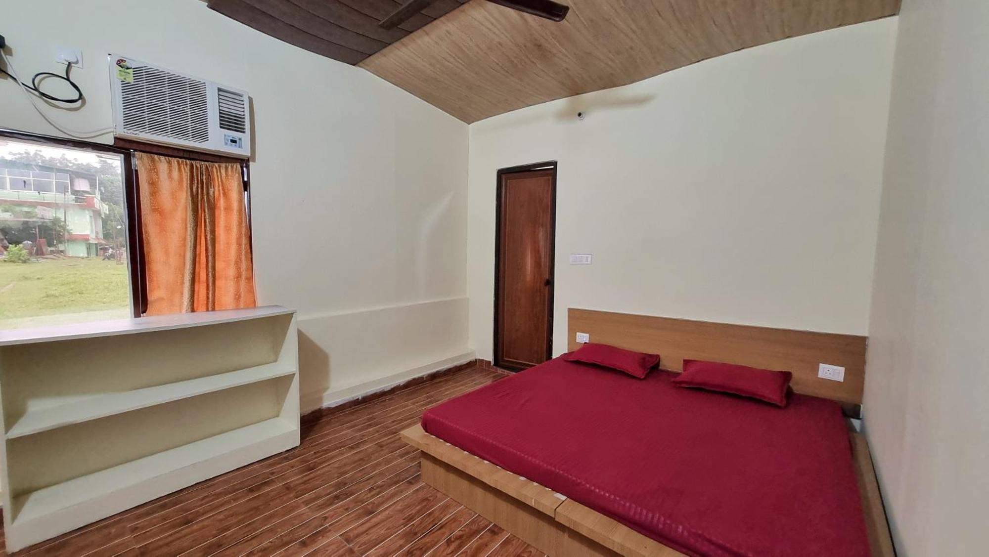 Landlopers Hostel Rishīkesh Zewnętrze zdjęcie