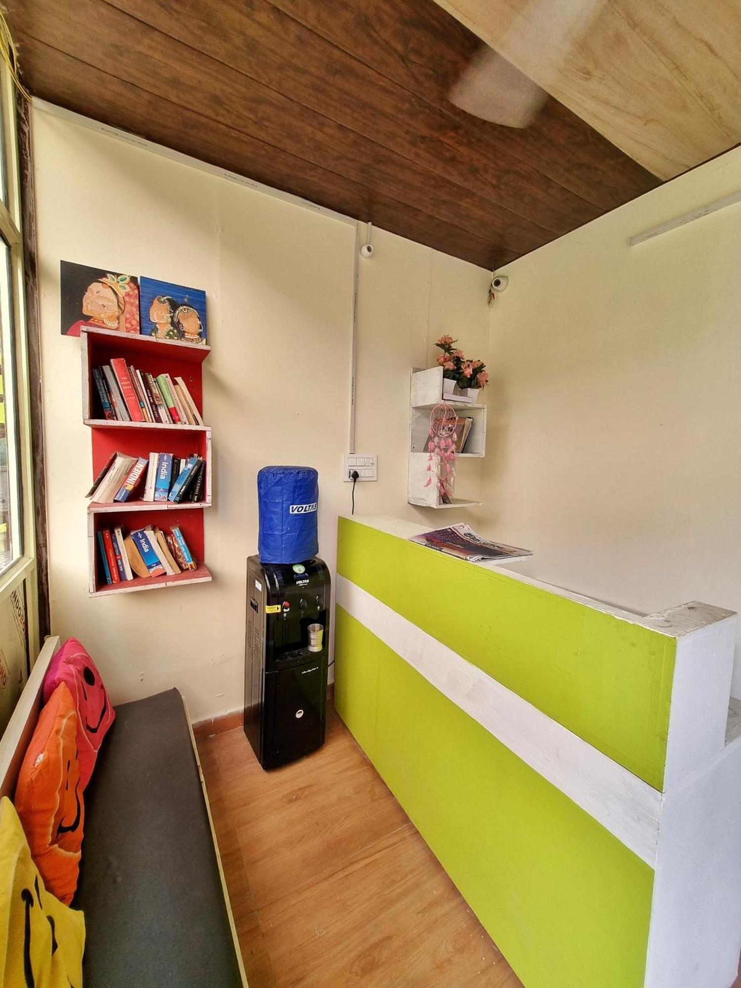 Landlopers Hostel Rishīkesh Zewnętrze zdjęcie