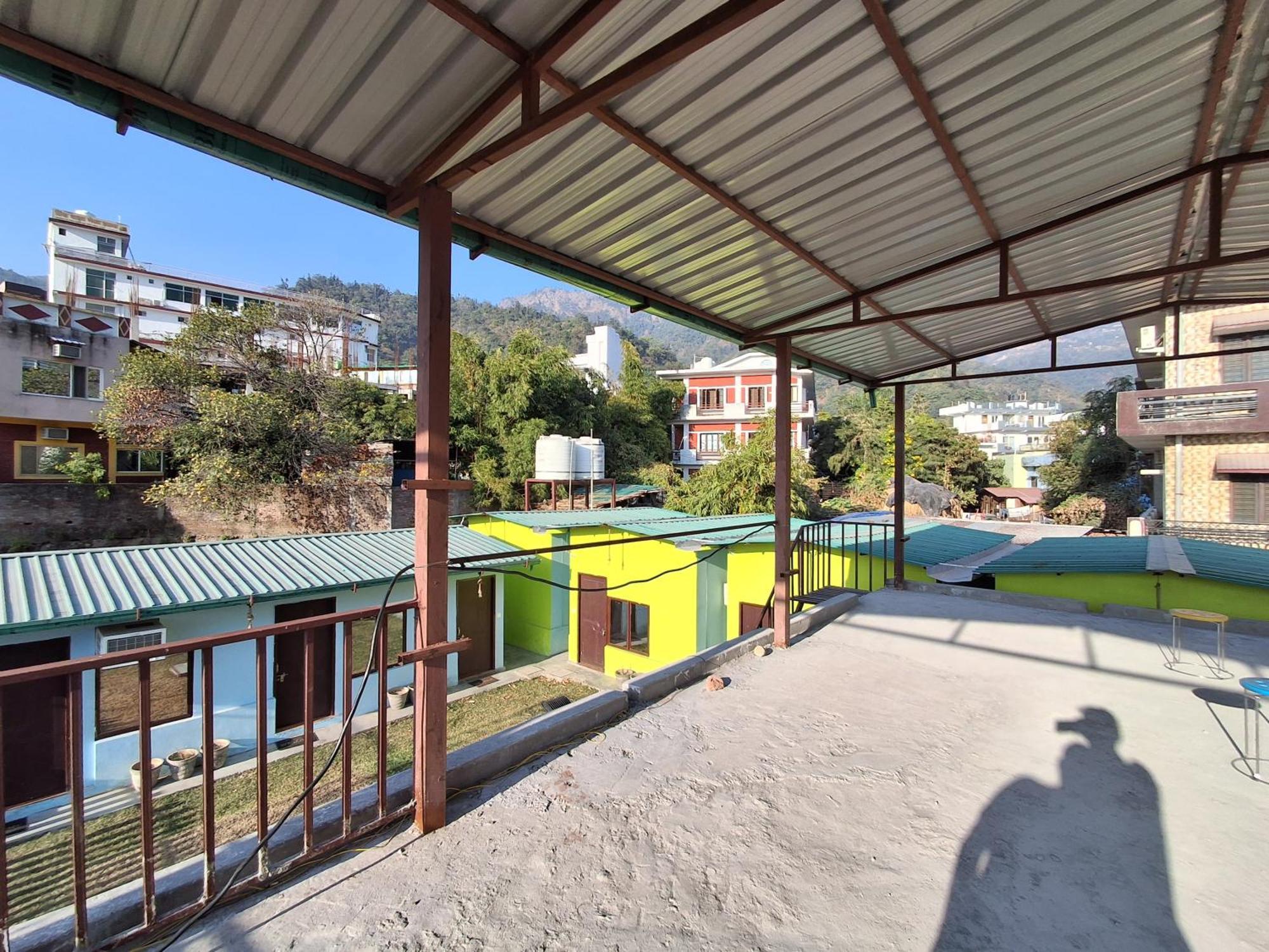 Landlopers Hostel Rishīkesh Zewnętrze zdjęcie